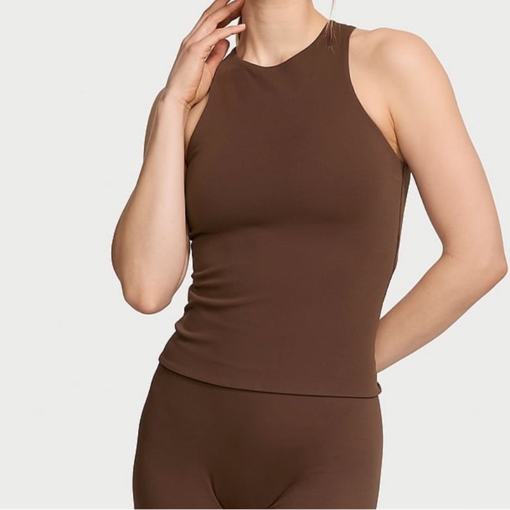 VS elevate cut out tank top - Picture 2 of 4